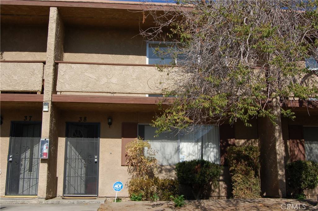 14229 LA PAZ DR #U38A, Victorville, CA 92395