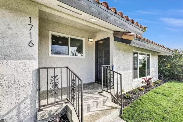 Compton, CA 90222,1716 N Grandee AVE