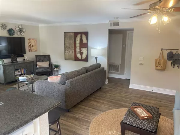 Corona, CA 92882,2320 Del Mar WAY #107