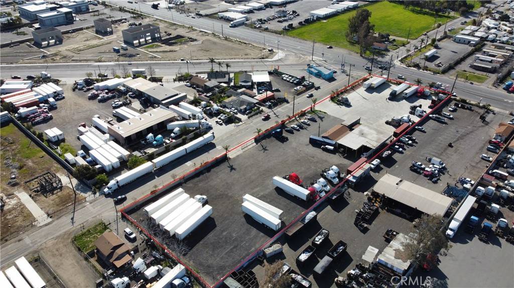 Fontana, CA 92335,15082 Valley BLVD