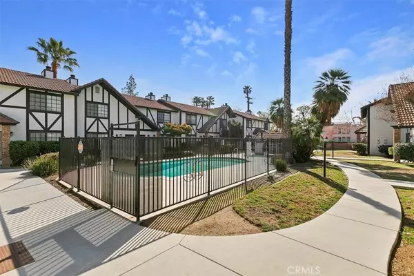 Riverside, CA 92507,1013 W Linden ST #10