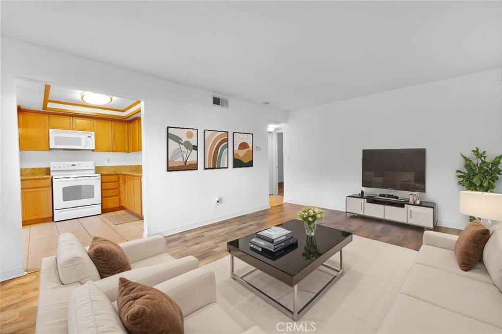 Corona, CA 92882,1456 Chalgrove DR #E