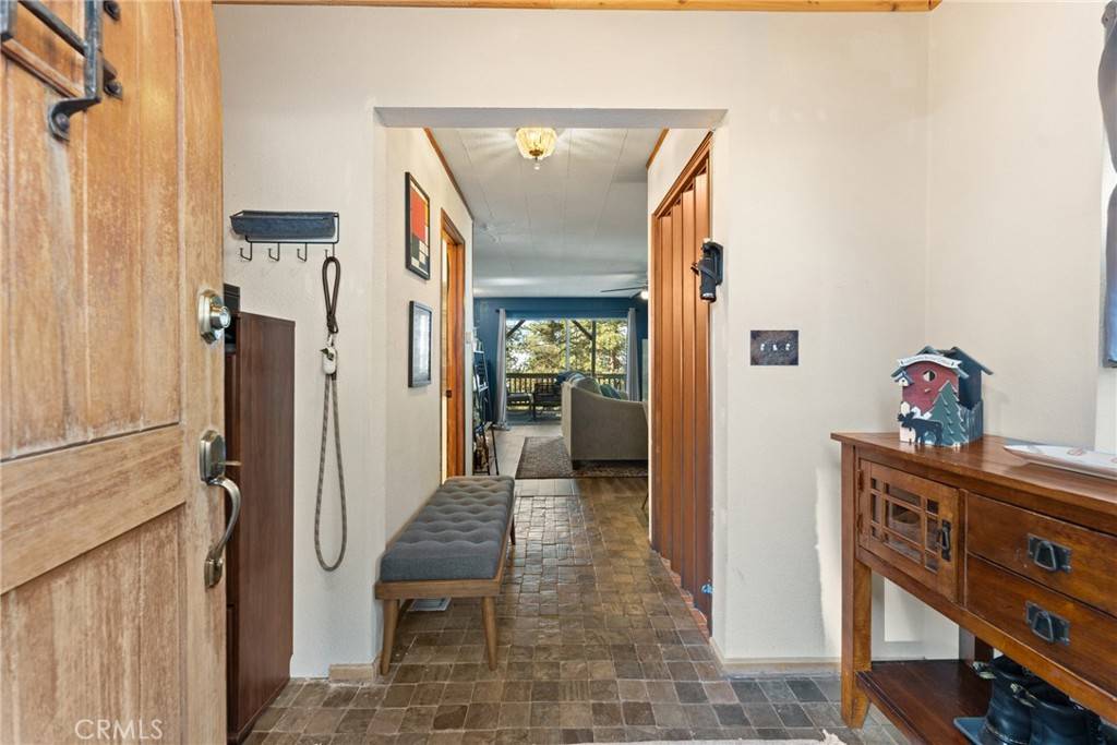 Running Springs, CA 92382,30862 Live Oak DR