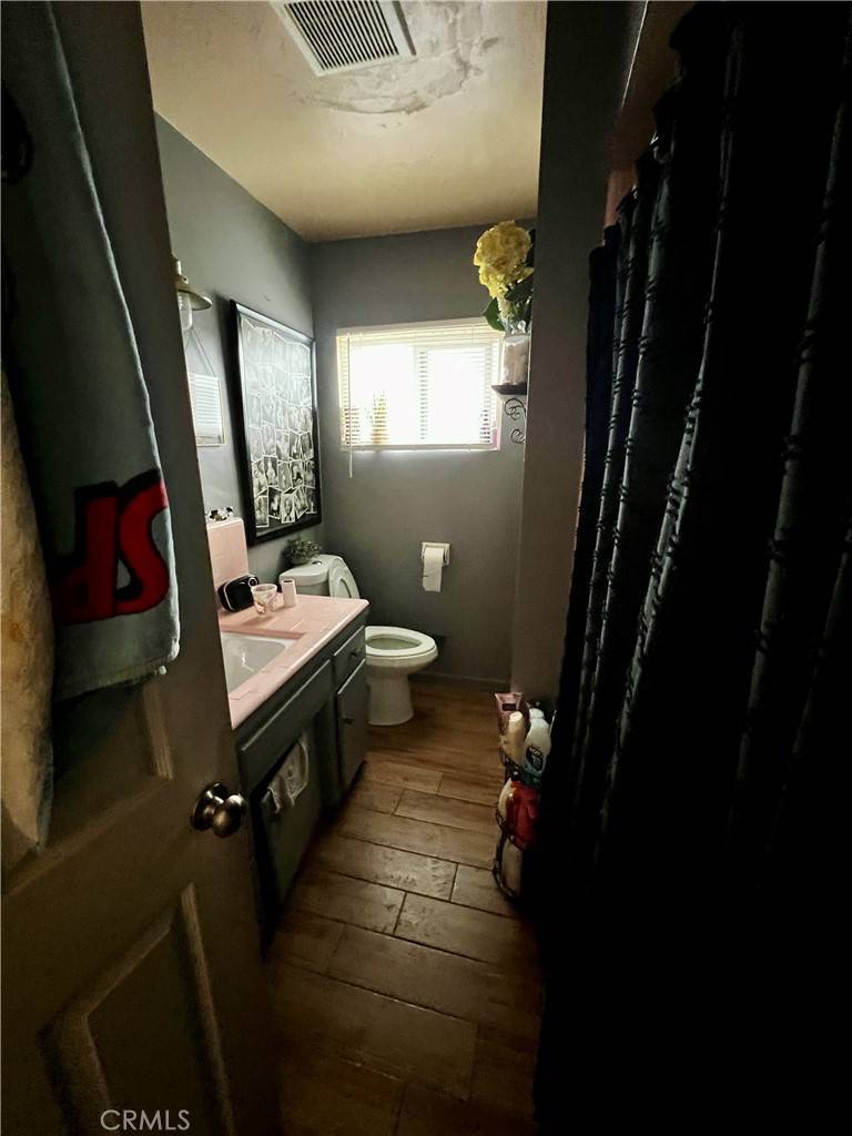Bakersfield, CA 93308,2117 Bedford WAY