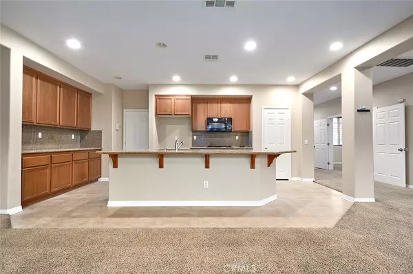 Hesperia, CA 92344,9076 Big Bear DR