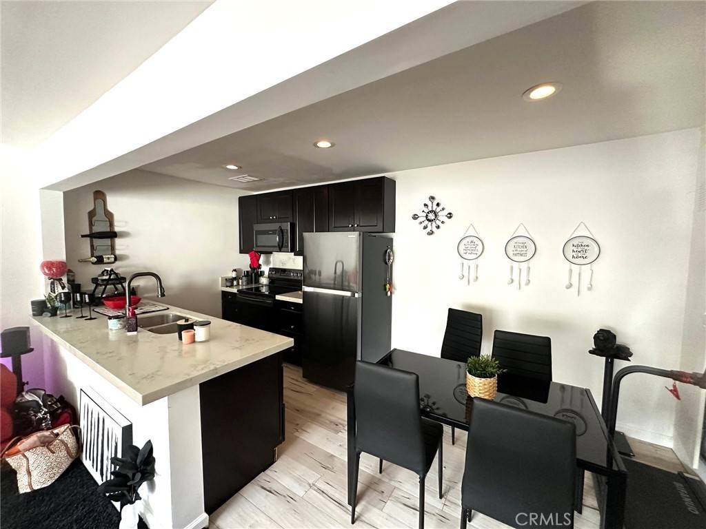 Riverside, CA 92506,3088 Panorama RD #D