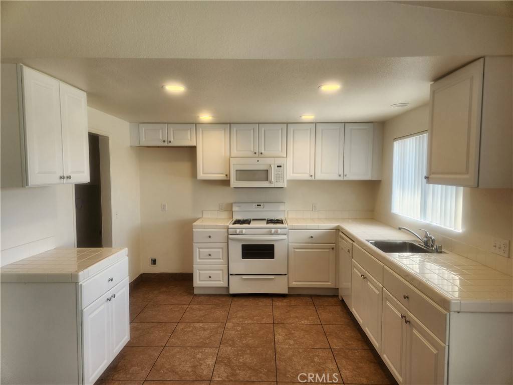 Desert Hot Springs, CA 92240,66886 San Bruno RD