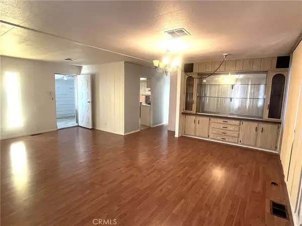 Riverside, CA 92503,9391 California AVE #30