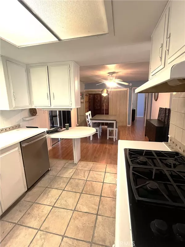 Riverside, CA 92503,9391 California AVE #30