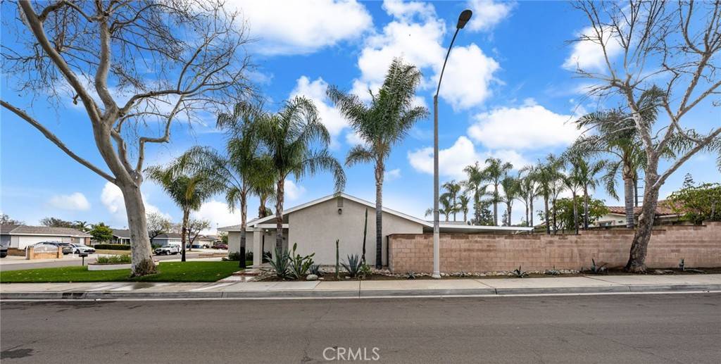 Ontario, CA 91762,1710 S Briar AVE