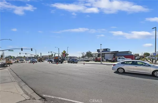 Fontana, CA 92336,16870 Merrill