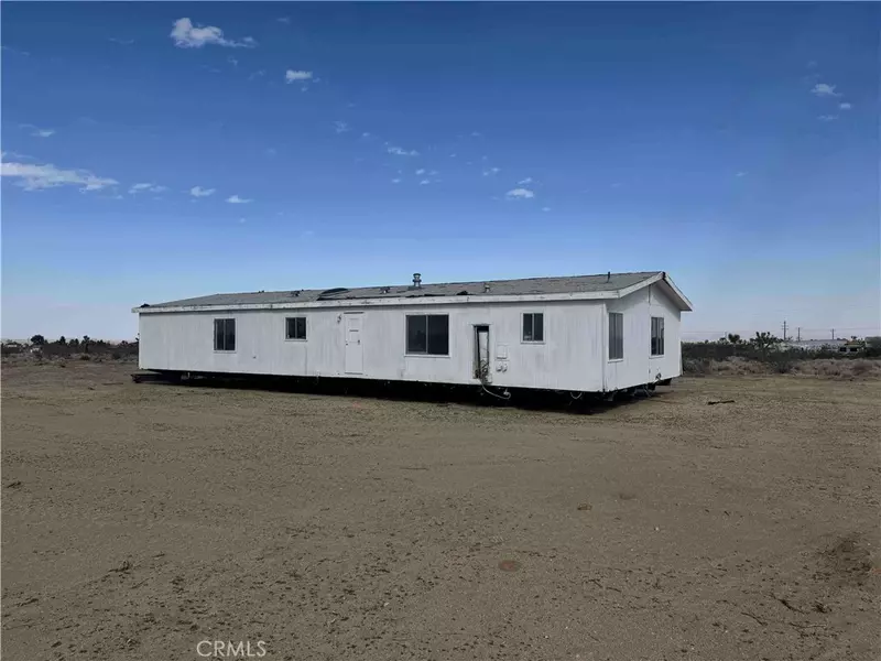 5520 Luna RD, Phelan, CA 92371