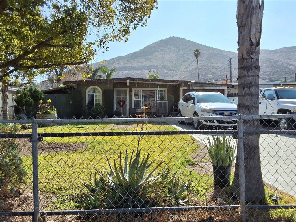 18477 8th ST, Bloomington, CA 92316
