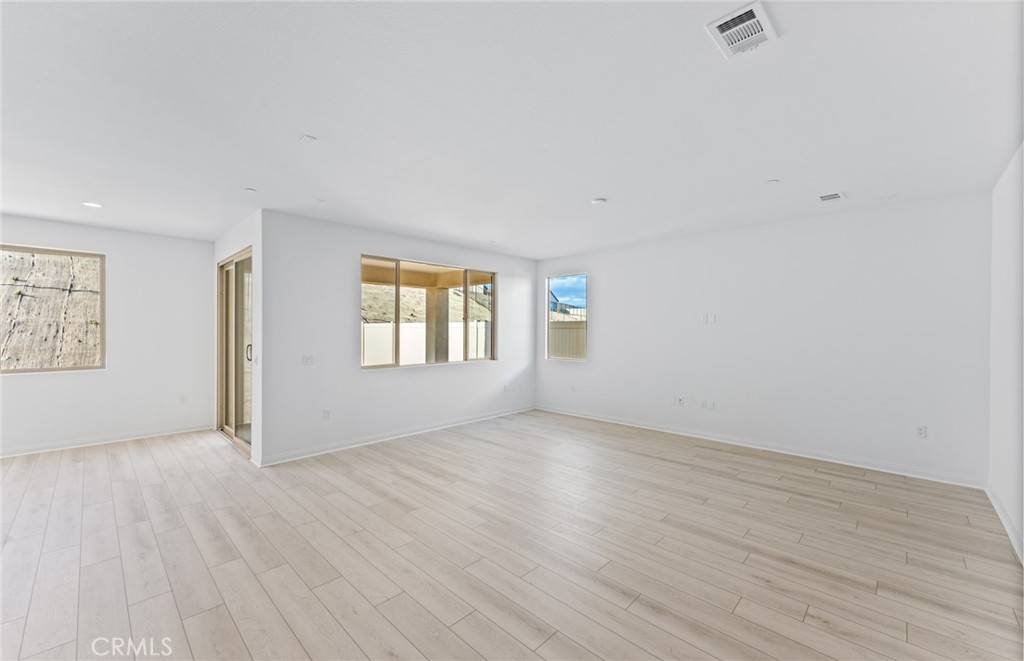 Lake Elsinore, CA 92530,4090 Madonna CIR