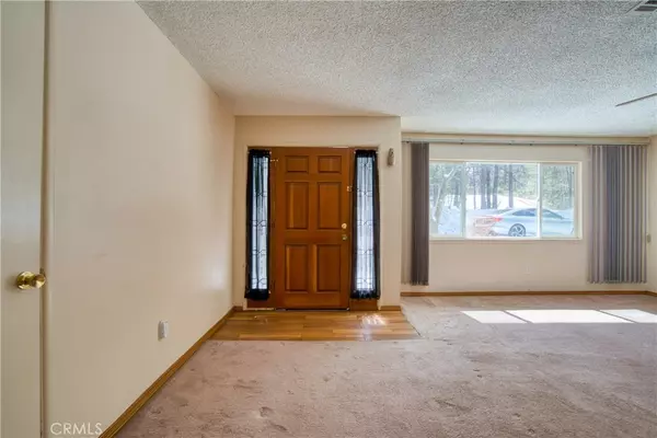 Running Springs, CA 92382,32220 Mohan WAY