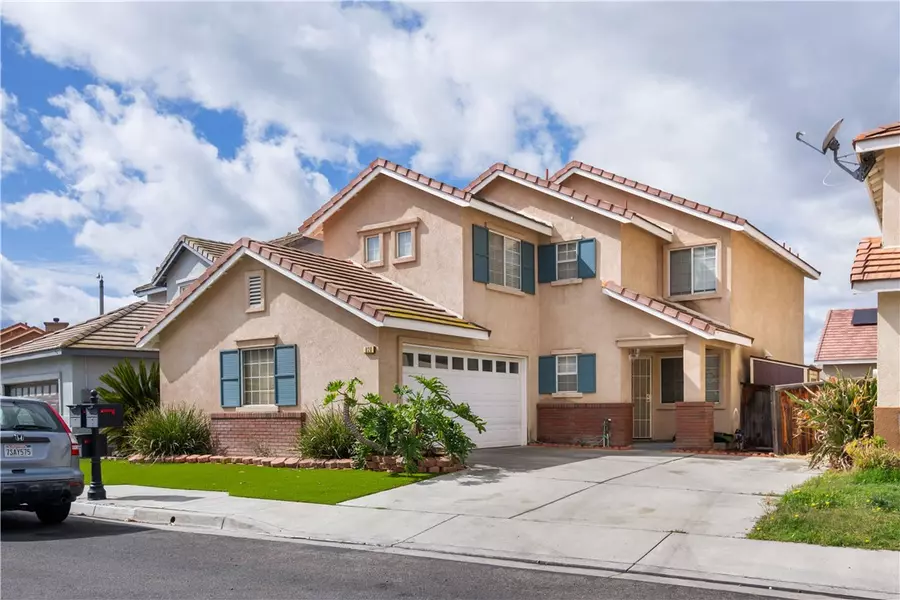 820 Pathfinder WAY, Corona, CA 92880