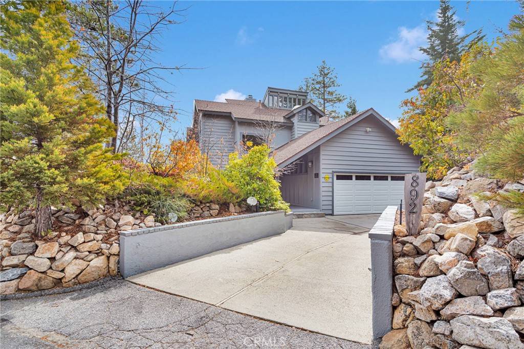 892 Nadelhorn DR, Lake Arrowhead, CA 92352