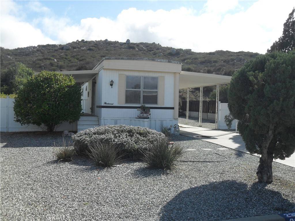 Canyon Lake, CA 92587,23170 Skylink DR