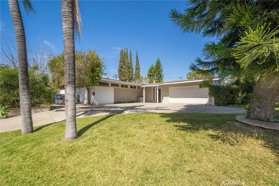 3540 Watkins DR, Riverside, CA 92507