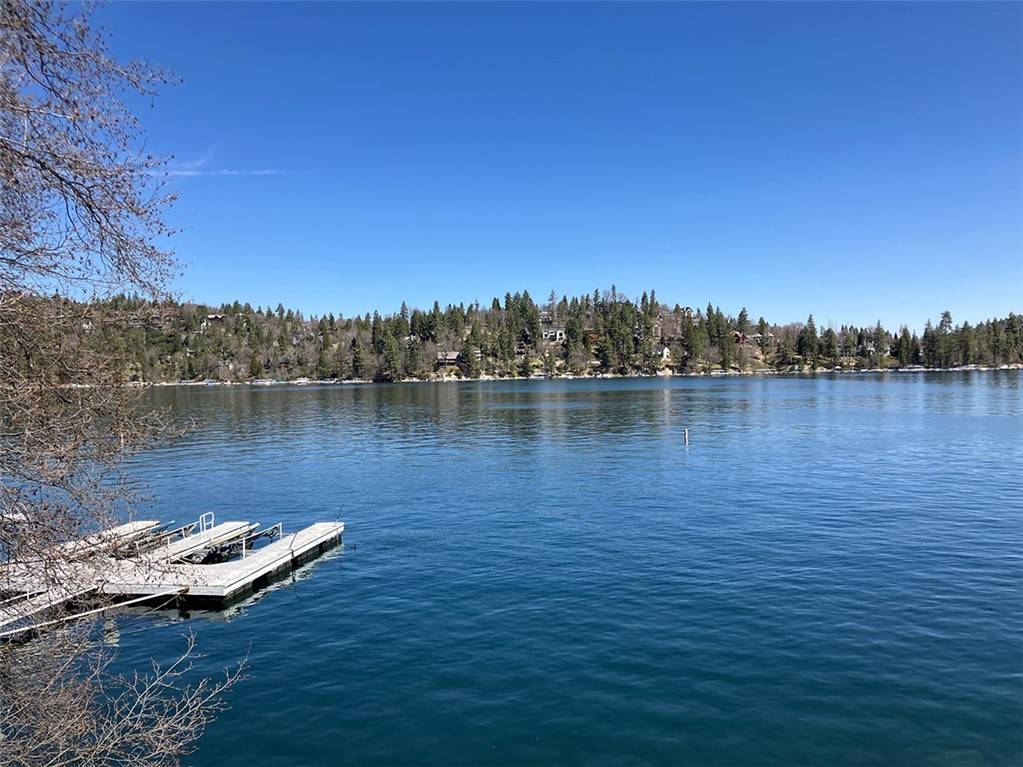 Lake Arrowhead, CA 92352,27990 Peninsula DR N