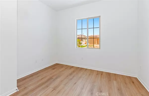 Corona, CA 92883,11879 Shadeland DR