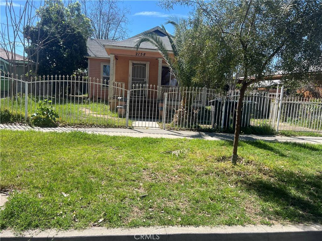 Riverside, CA 92507,2158 10th ST