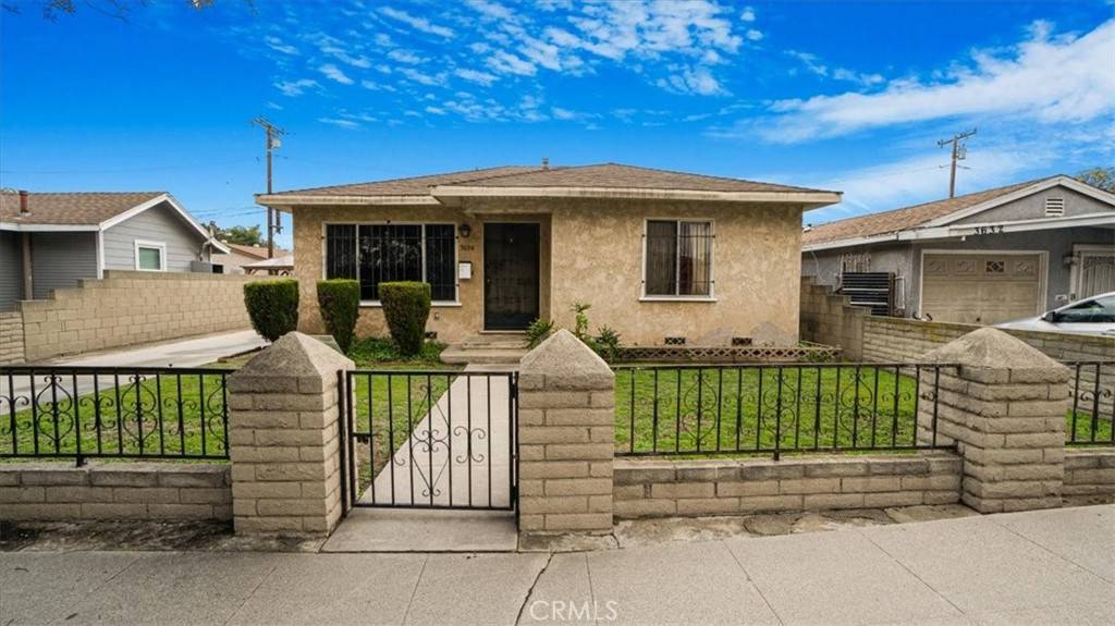 3634 Caspian AVE, Long Beach, CA 90810