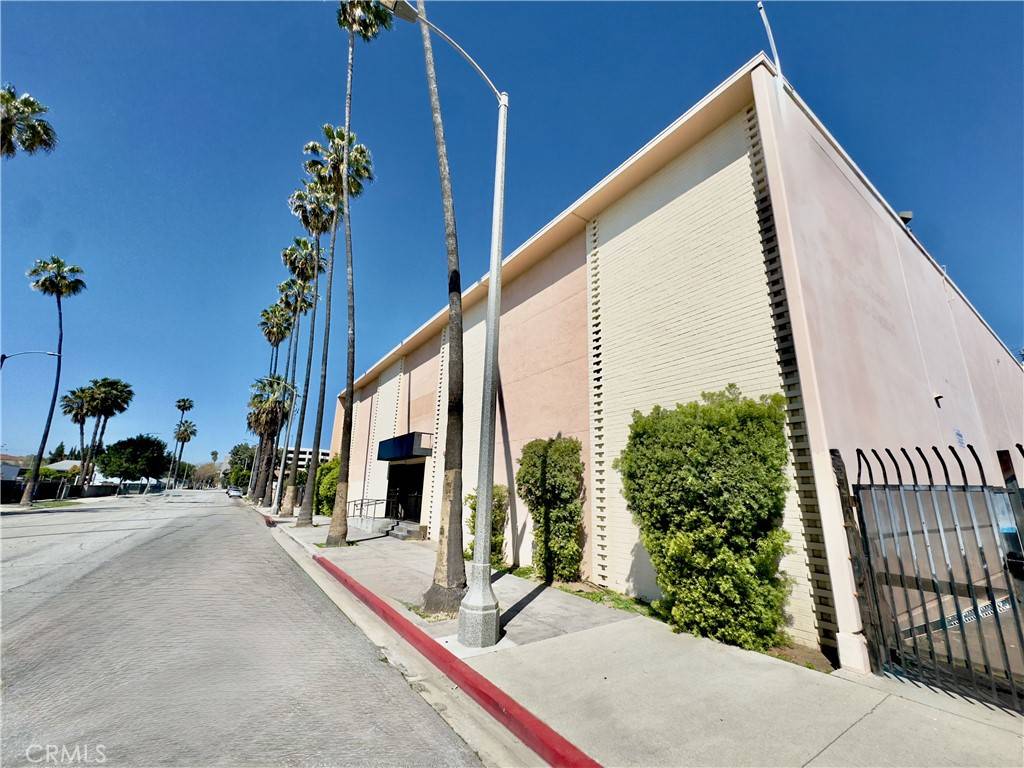 Pomona, CA 91766,887 E 2nd ST