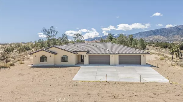 1483 Smoke Tree RD, Pinon Hills, CA 92372