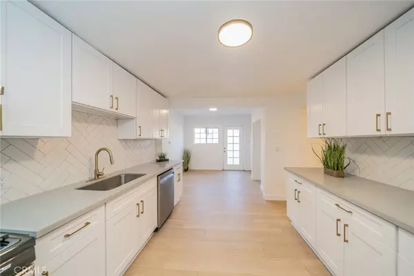 932 S Bon View AVE, Ontario, CA 91761