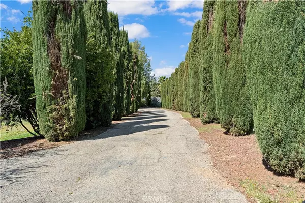 Riverside, CA 92504,16872 Iris AVE