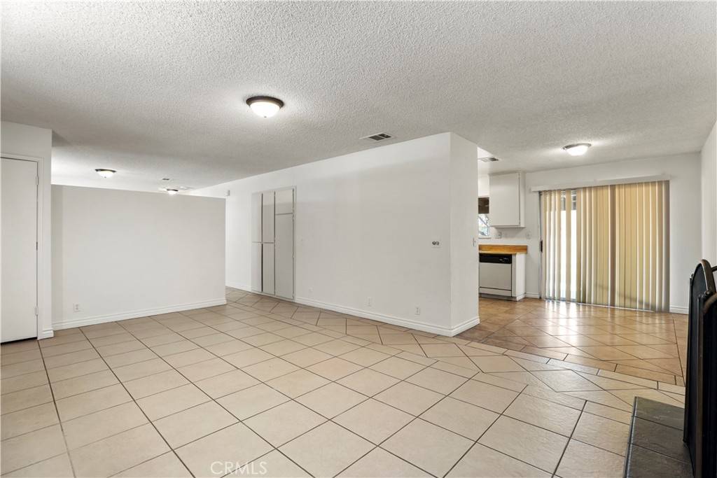 Littlerock, CA 93543,10542 E AVE S-14