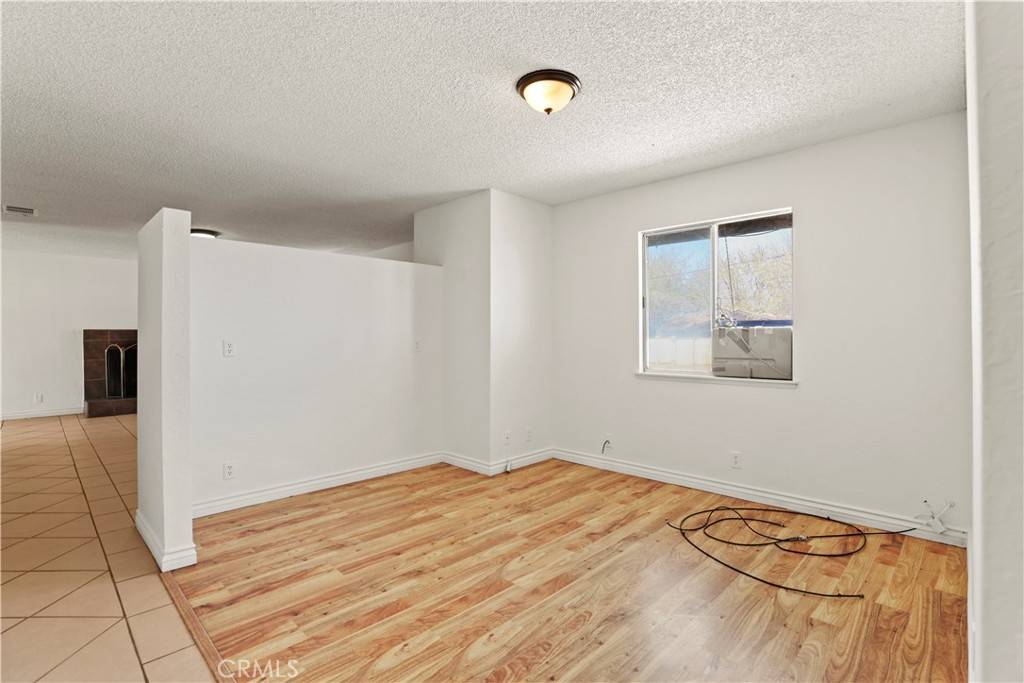 Littlerock, CA 93543,10542 E AVE S-14