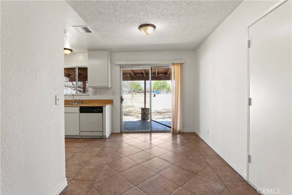 Littlerock, CA 93543,10542 E AVE S-14