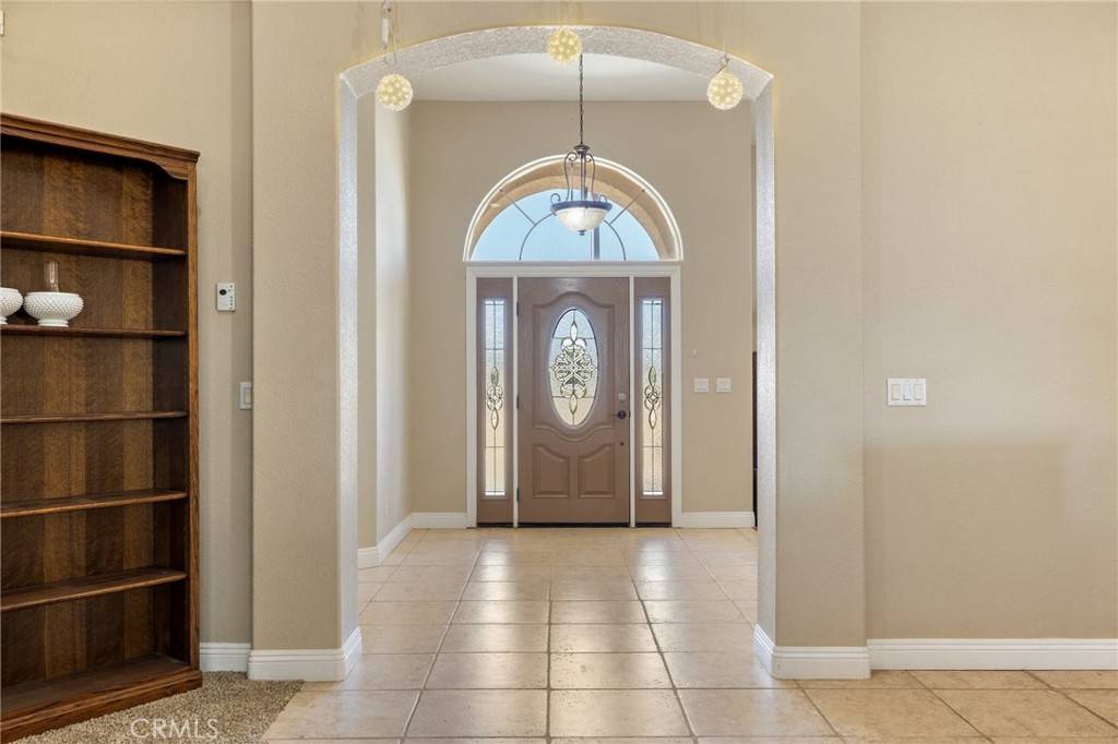 Oak Hills, CA 92344,9269 Daisy RD