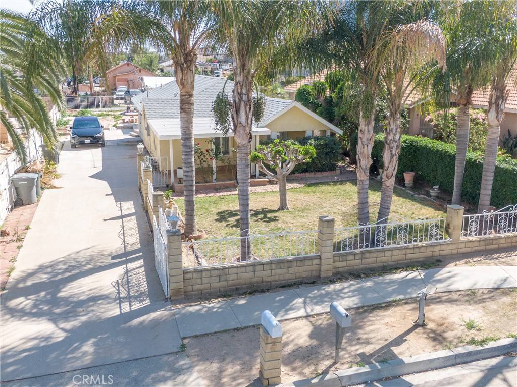 Perris, CA 92570,359 W 2nd ST