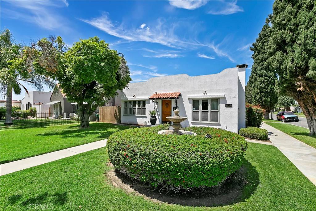 Riverside, CA 92506,5711 Magnolia AVE