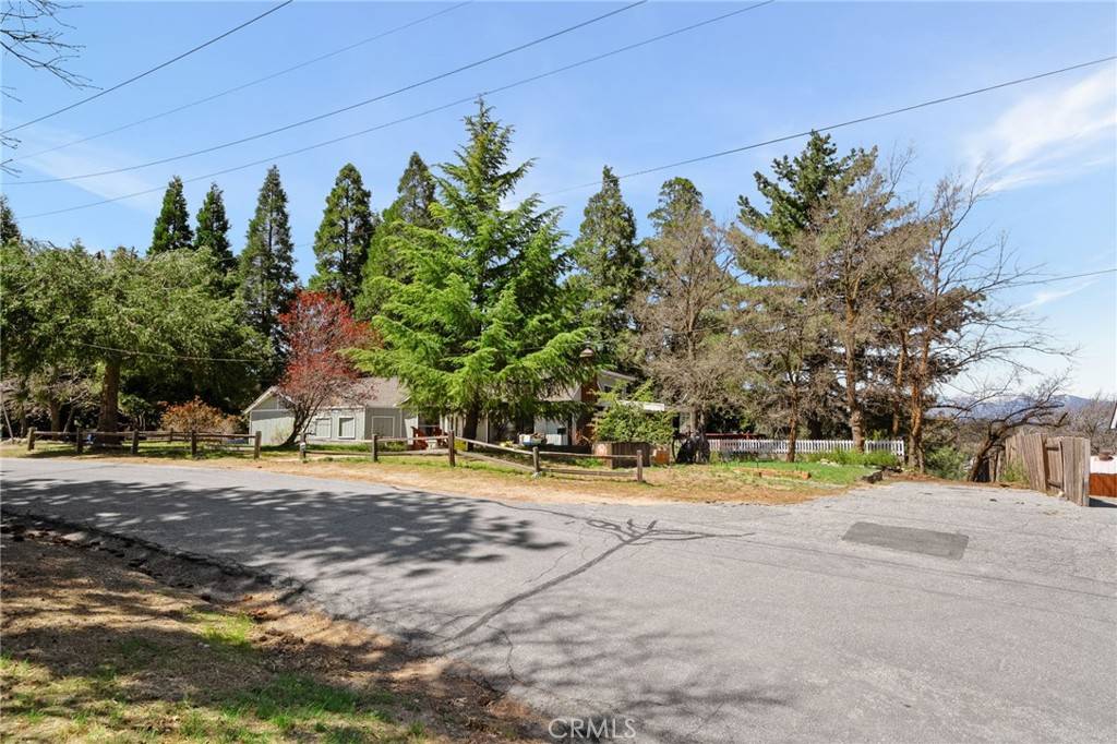 22396 Mojave River RD, Cedarpines Park, CA 92322