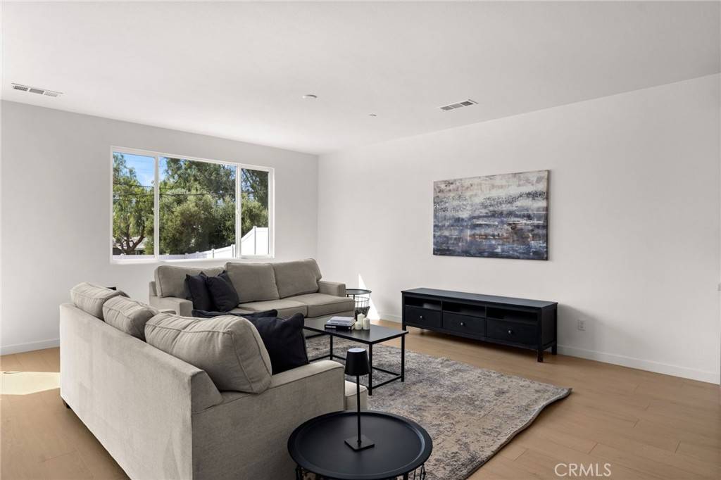 Moreno Valley, CA 92557,24341 Dunlavy CT
