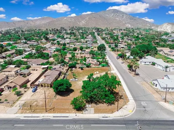 Jurupa Valley, CA 92509,3607 Valley WAY