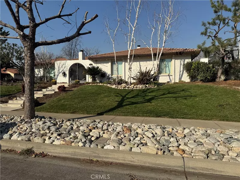 675 W Clark ST, Upland, CA 91784