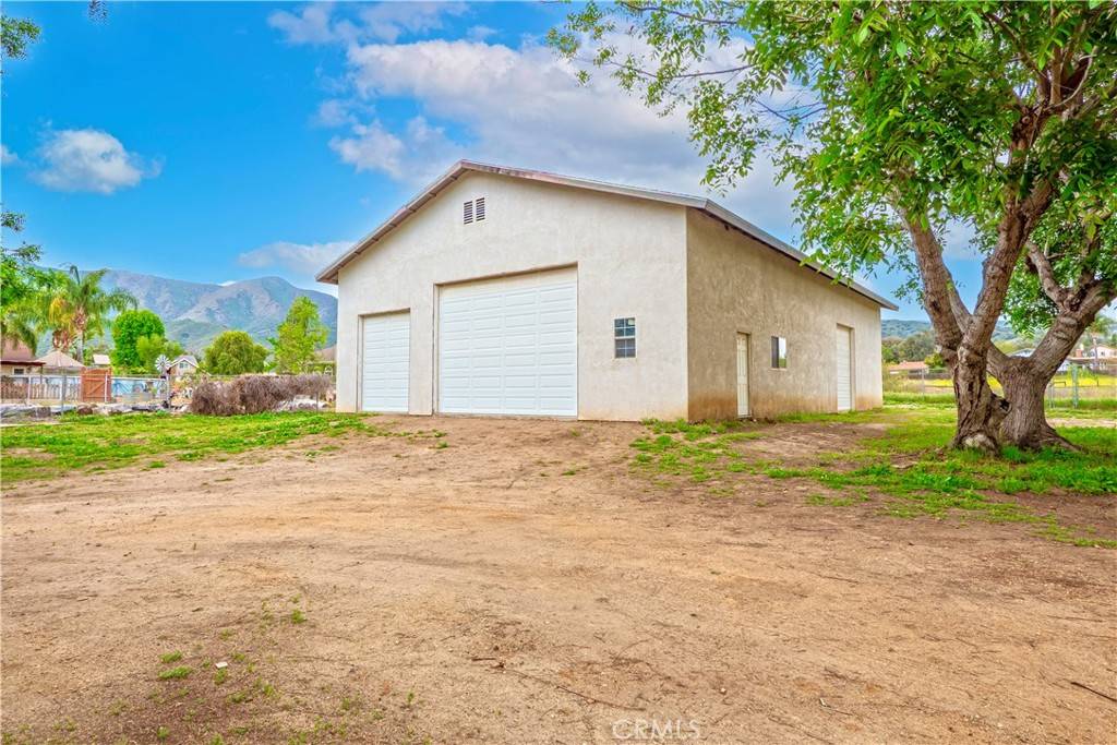 Lake Elsinore, CA 92530,15049 Larson RD