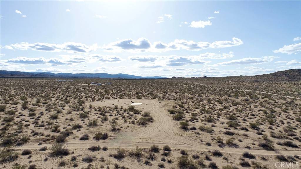 Johnson Valley, CA 92285,0 Listen Road