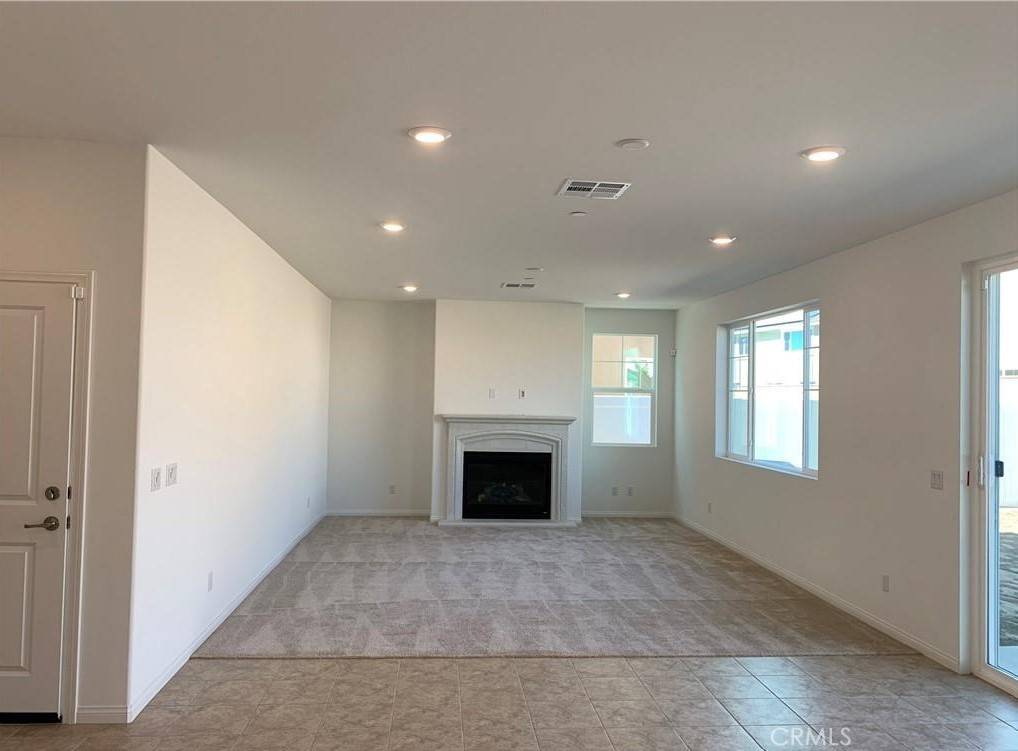 Redlands, CA 92374,1646 Gold Medal LN