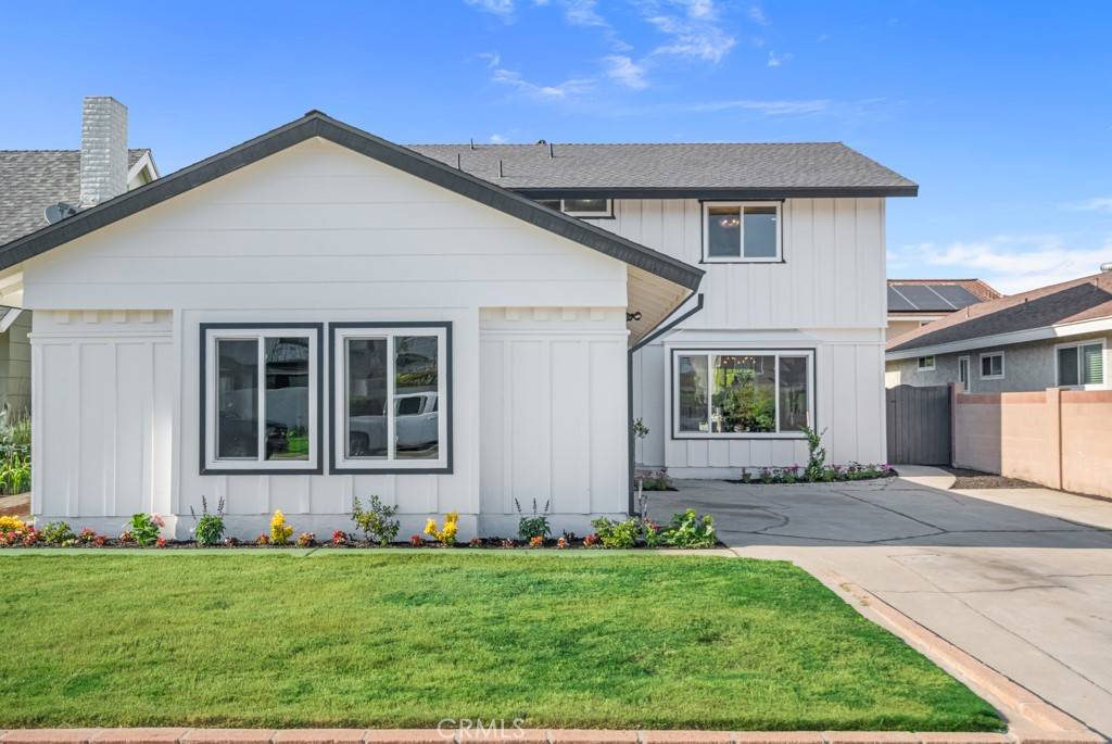 La Palma, CA 90623,5171 Del Este CIR