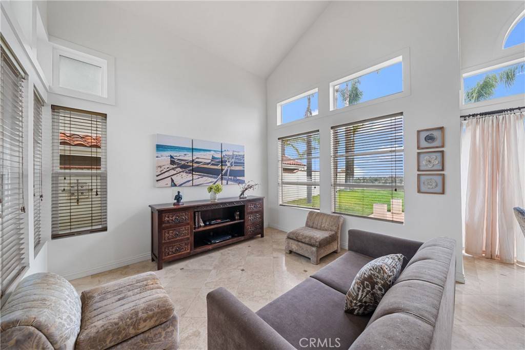 Corona, CA 92882,1081 Vista Lomas LN