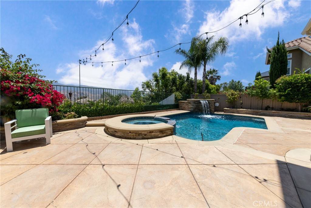 Yorba Linda, CA 92887,5530 Van Gogh WAY