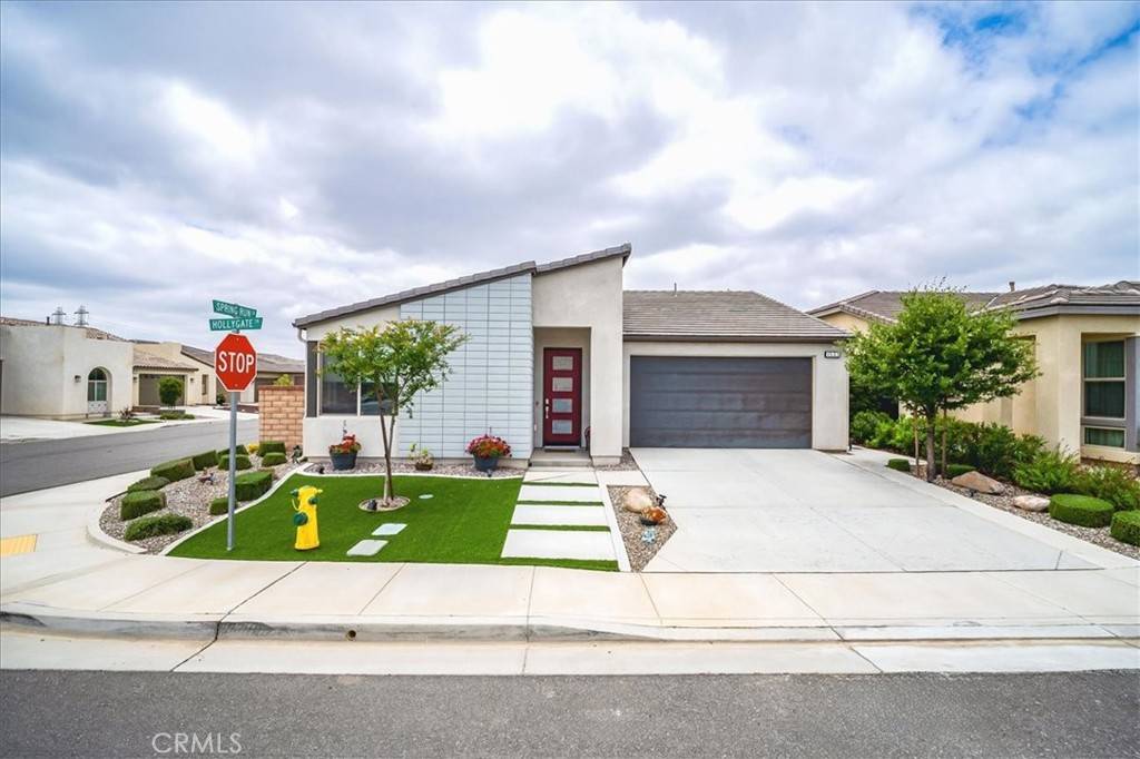 1533 Hollygate TRL, Beaumont, CA 92223