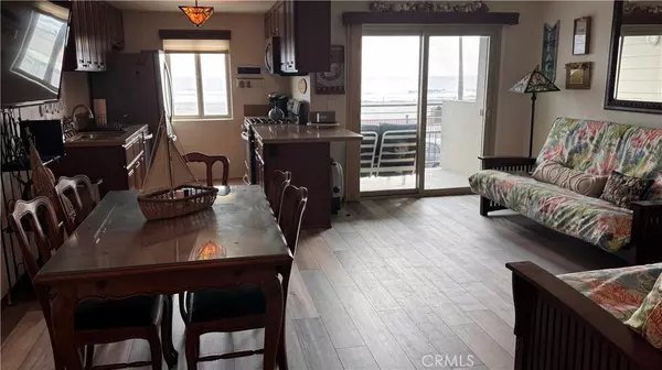 Oceanside, CA 92054,1202 N Pacific ST #204A