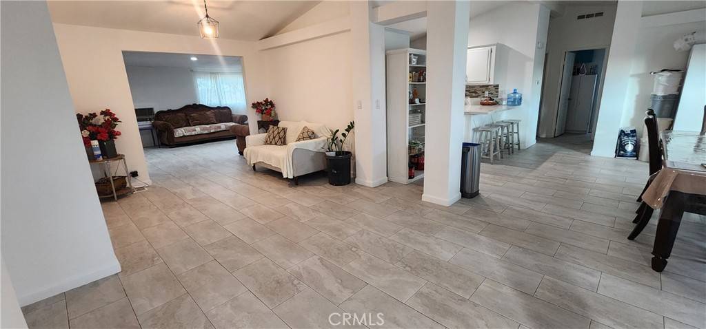 Phelan, CA 92371,7390 Utah LN